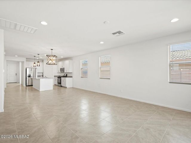 5142 W Bowen House Road, Tucson, AZ 85757