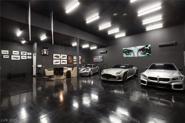 69 Olympia Canyon Way, Las Vegas, NV 89141