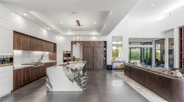 69 Olympia Canyon Way, Las Vegas, NV 89141