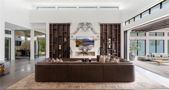 69 Olympia Canyon Way, Las Vegas, NV 89141