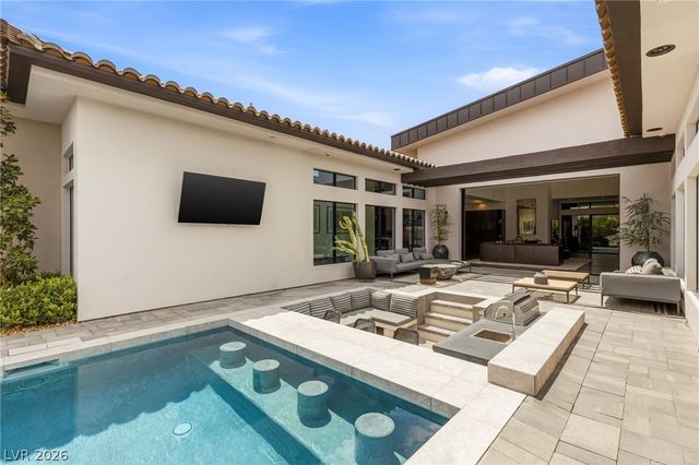 69 Olympia Canyon Way, Las Vegas, NV 89141