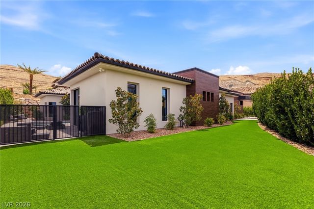 69 Olympia Canyon Way, Las Vegas, NV 89141