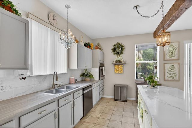 388 SAND RIDGE DRIVE, Davenport, FL 33896