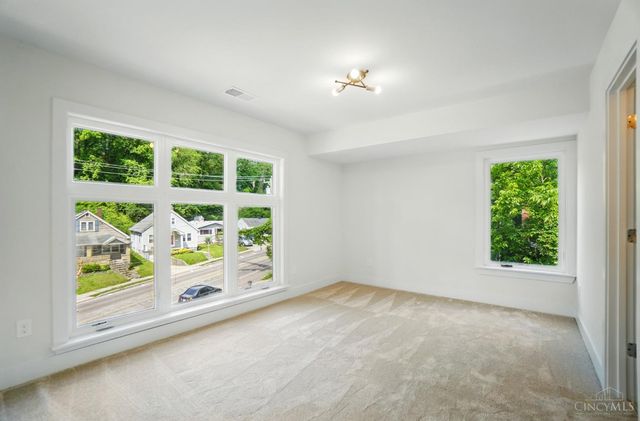 3550 Linwood Avenue, Cincinnati, OH 45226