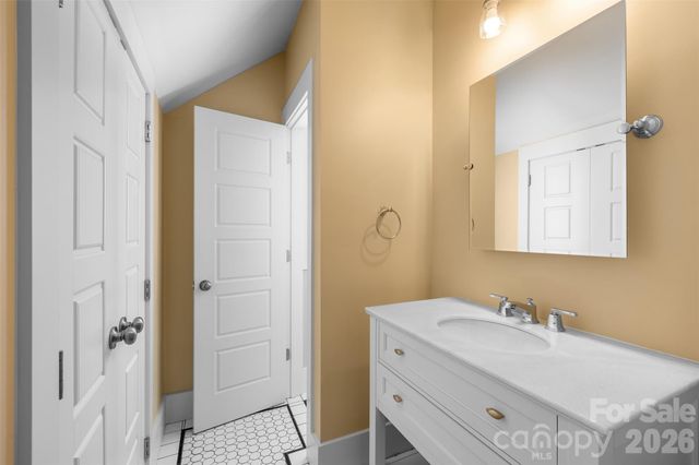 323 Rensselaer Avenue, Charlotte, NC 28203