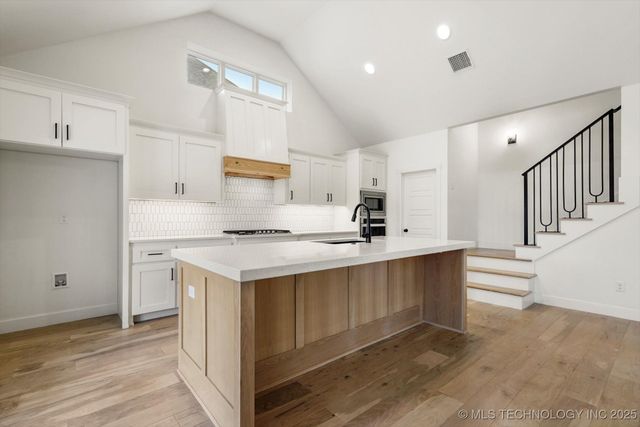 13716 S 21st Court E, Bixby, OK 74008