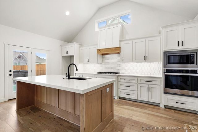 13716 S 21st Court E, Bixby, OK 74008