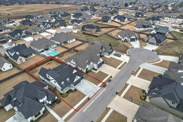 13716 S 21st Court E, Bixby, OK 74008