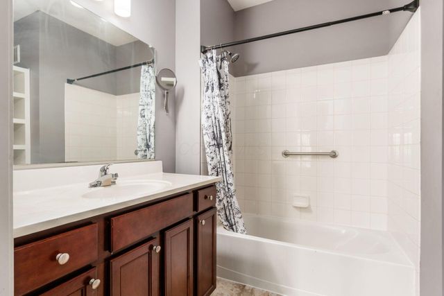 3565 Birkland Circle, Lewis Center, OH 43035
