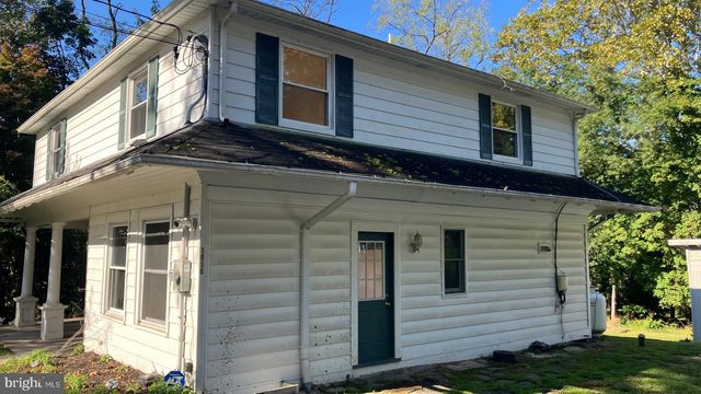 1056 RIVER RD, Trenton, NJ 08628