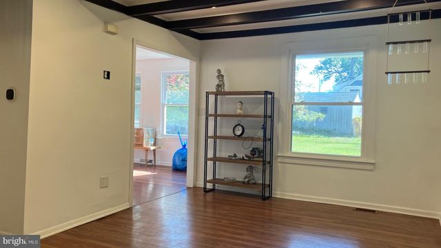 1056 RIVER RD, Trenton, NJ 08628