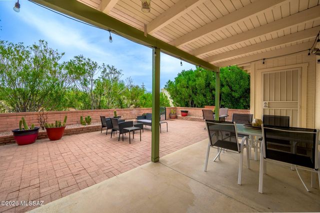 921 N Camino De Luz, Green Valley, AZ 85614