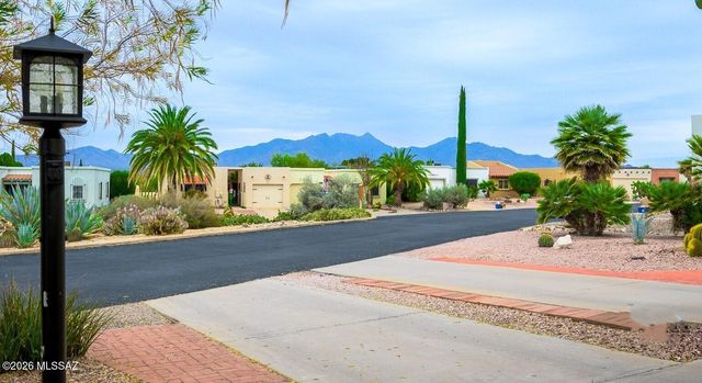 921 N Camino De Luz, Green Valley, AZ 85614