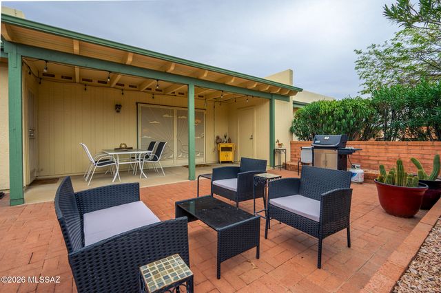 921 N Camino De Luz, Green Valley, AZ 85614