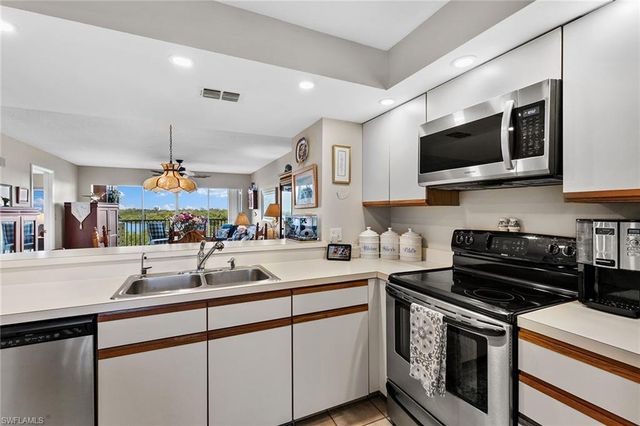 100 Stevens Landing DR # 305, Marco Island, FL 34145