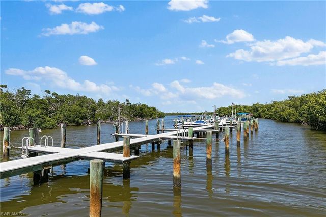 100 Stevens Landing DR # 305, Marco Island, FL 34145
