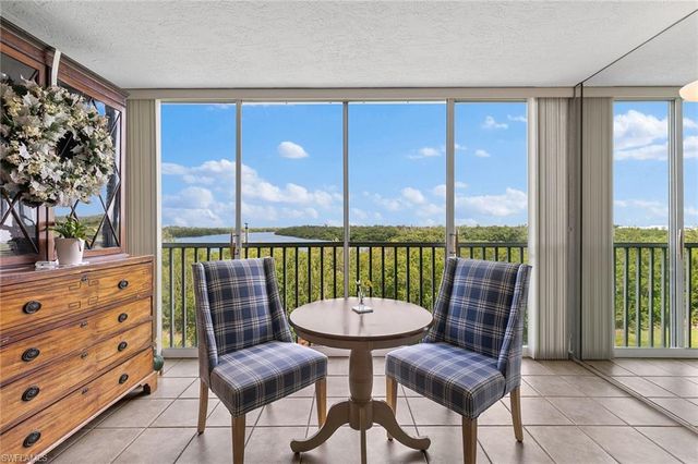 100 Stevens Landing DR # 305, Marco Island, FL 34145