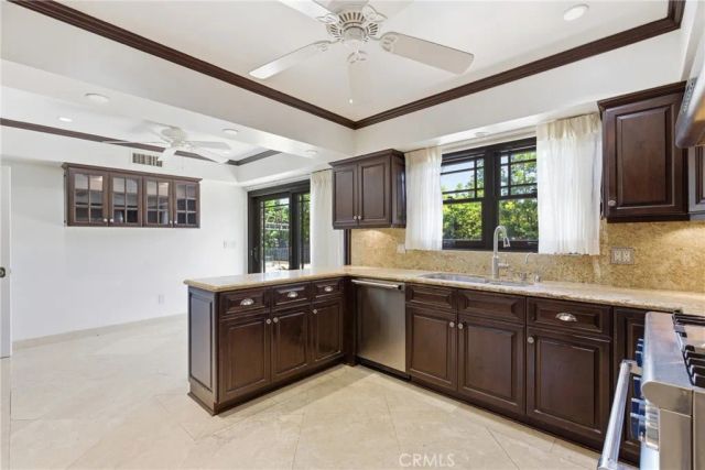 4908 Calvin Avenue, Tarzana, CA 91356