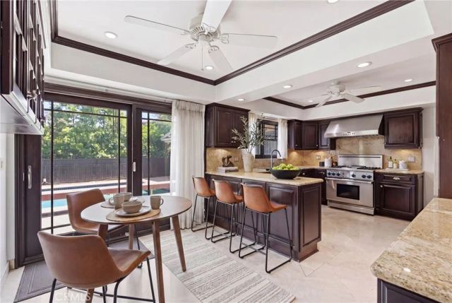 4908 Calvin Avenue, Tarzana, CA 91356