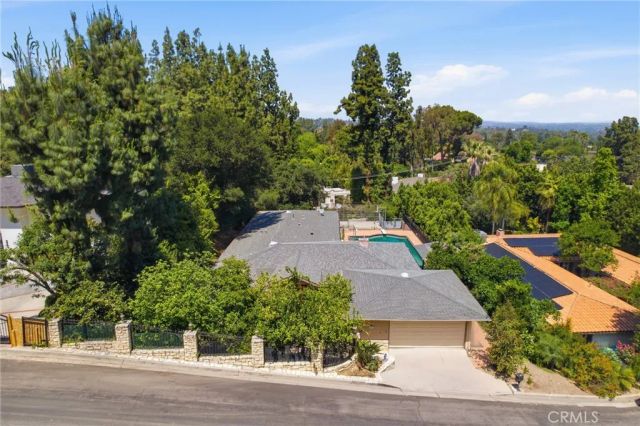 4908 Calvin Avenue, Tarzana, CA 91356