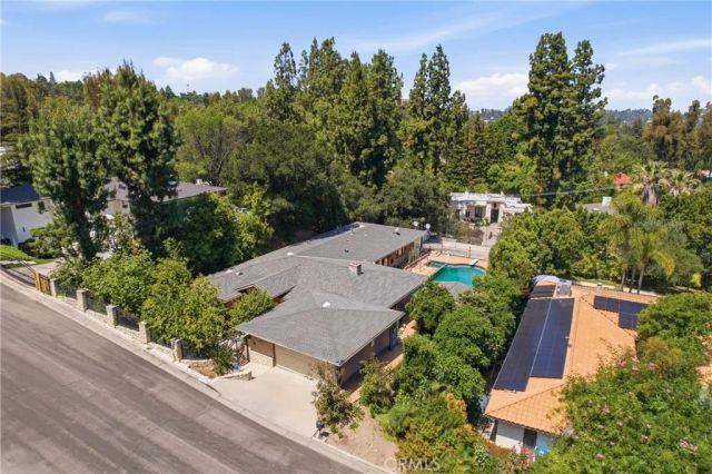 4908 Calvin Avenue, Tarzana, CA 91356