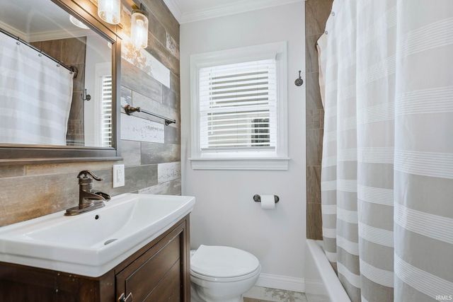 1646 Spring Street, Fort Wayne, IN 46808