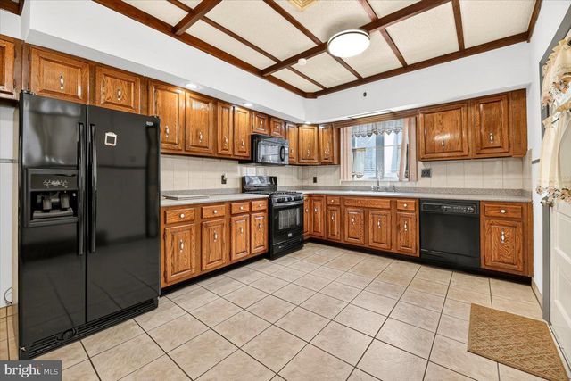 1118 WOLF ST, Philadelphia, PA 19148