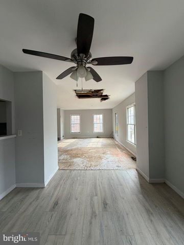 883 BARNABY ST SE, Washington, DC 20032