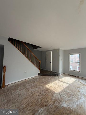 883 BARNABY ST SE, Washington, DC 20032