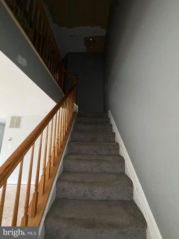 883 BARNABY ST SE, Washington, DC 20032