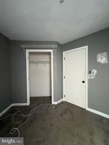 883 BARNABY ST SE, Washington, DC 20032