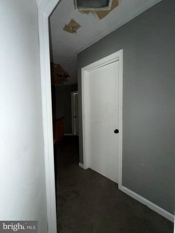 883 BARNABY ST SE, Washington, DC 20032