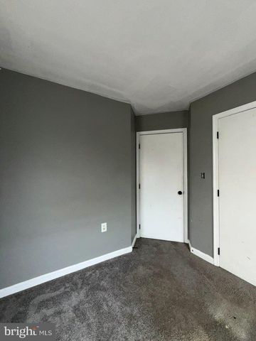 883 BARNABY ST SE, Washington, DC 20032