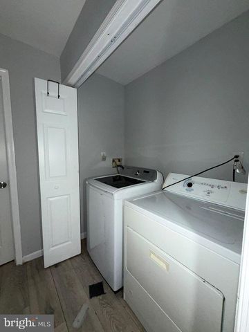 883 BARNABY ST SE, Washington, DC 20032