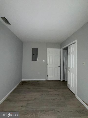 883 BARNABY ST SE, Washington, DC 20032