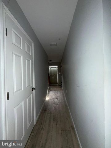 883 BARNABY ST SE, Washington, DC 20032