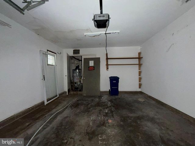 883 BARNABY ST SE, Washington, DC 20032