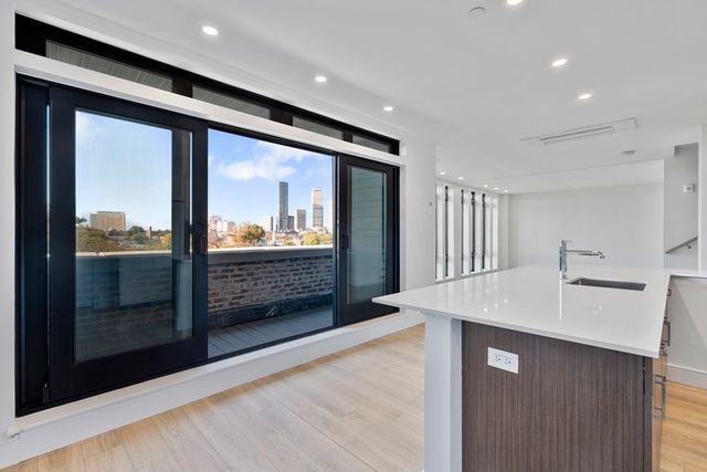 1950 Washington St 5C, Boston, MA 02118