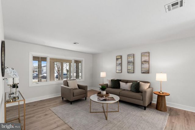 55 SHEFFIELD PL, Southampton, NJ 08088