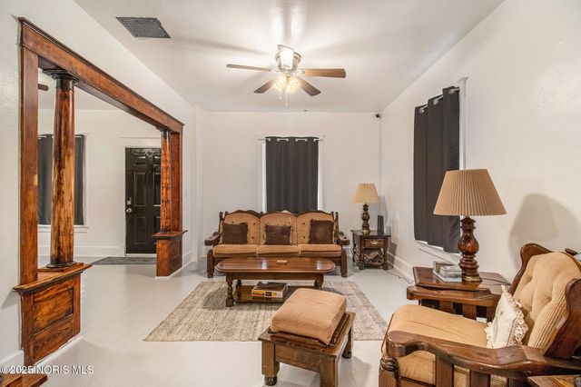 2344 Elm Street, Toledo, OH 43608