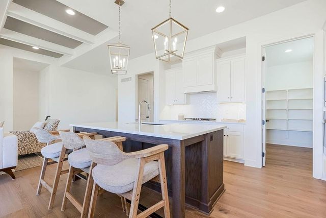 17021 S Lichtenauer Street, Olathe, KS 66062