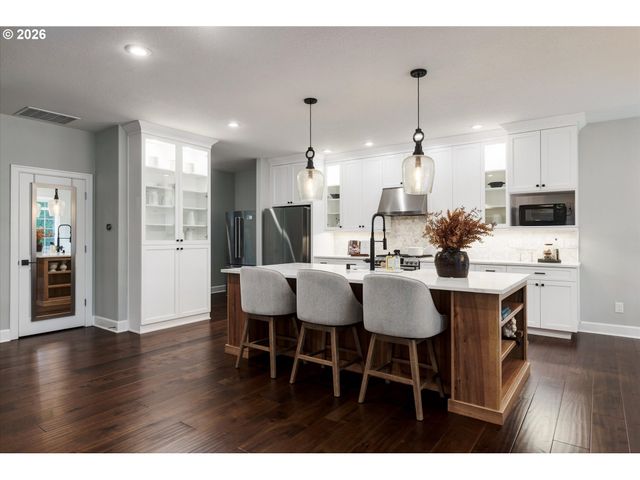 19901 Se 5TH Way, Camas, WA 98607