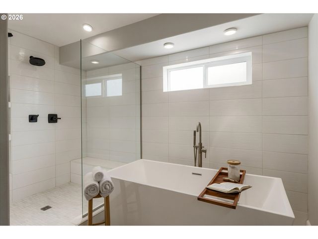 19901 Se 5TH Way, Camas, WA 98607