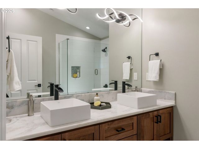 19901 Se 5TH Way, Camas, WA 98607