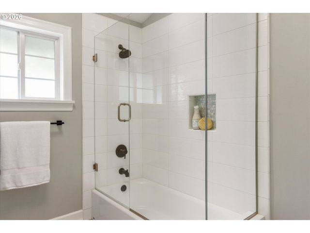 19901 Se 5TH Way, Camas, WA 98607