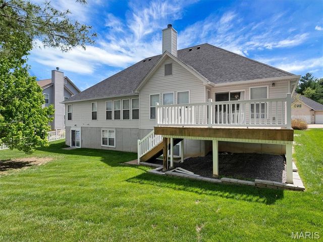 113 Christopher Place, St Louis, MO 63129