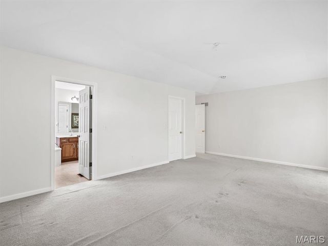 113 Christopher Place, St Louis, MO 63129
