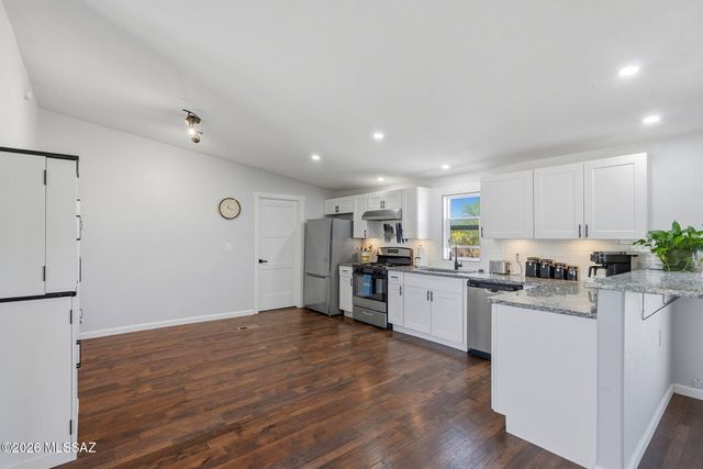 8230 S Fillmore Road, Tucson, AZ 85736