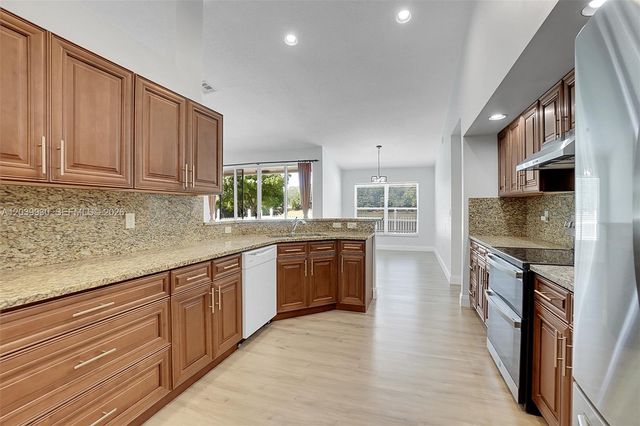 1574 NW 103rd Terrace, Coral Springs, FL 33071