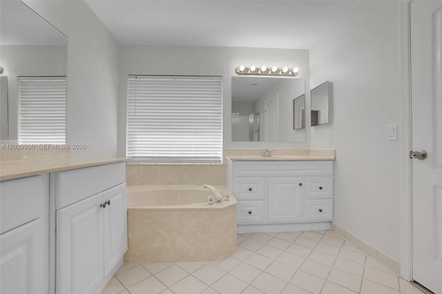 1574 NW 103rd Terrace, Coral Springs, FL 33071